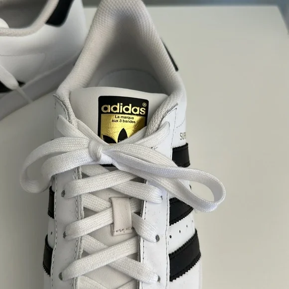 Adidas Superstars white/black/gold size 7.5 - Picture 2 of 4